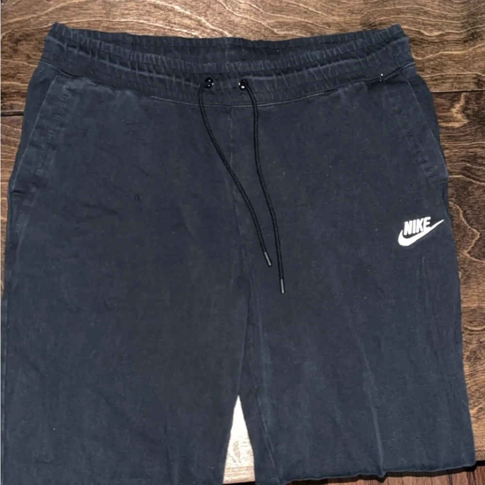 Nike Black Athletic Joggers - Picture 3 of 3
